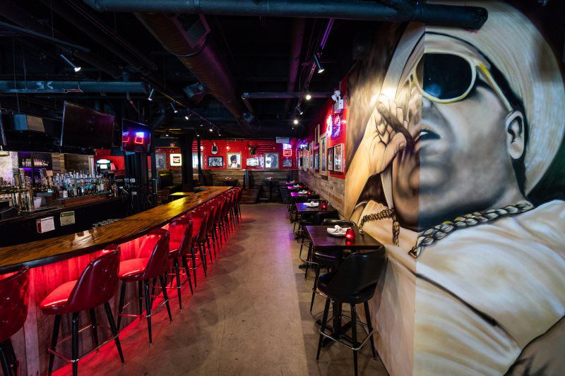 Gallery Vinny's Chicago, IL