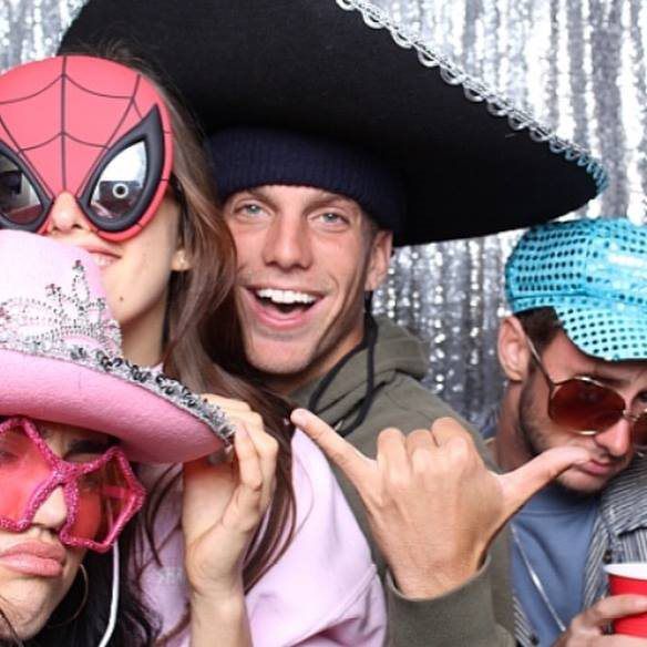 Photobooth group photoshoot