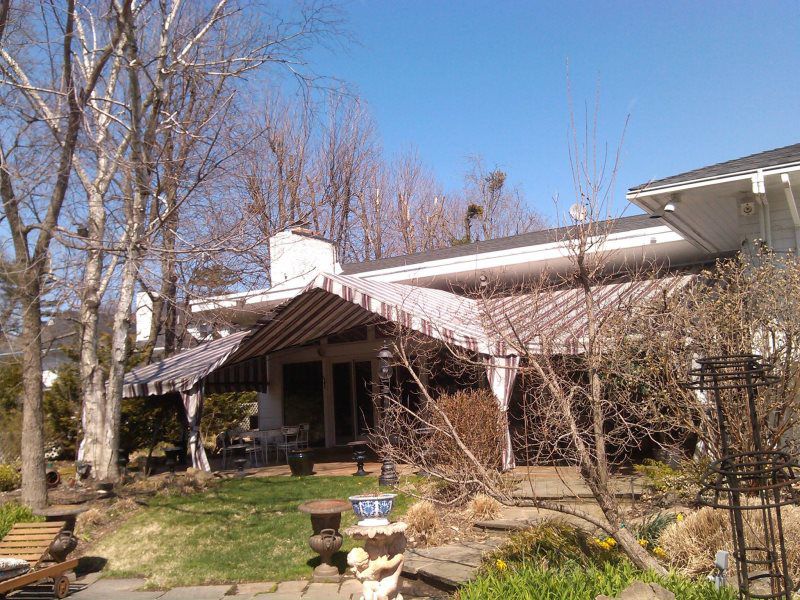 Mineola Awnings Signs
Residential awning installation by Mineola Signs and Awnings in Mineola
A durable residential awning by Mineola Signs and Awnings, offering protection and style to your home. Located in Mineola, New York, this awning is installe