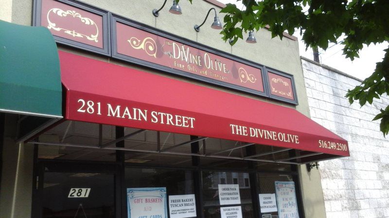 Mineola Awnings Signs
Commercial canopy by Mineola Signs and Awnings near me in Mineola, New York
A sleek commercial canopy by Mineola Signs and Awnings in Mineola, New York. This canopy is perfect for businesses looking for "commercial canopies near