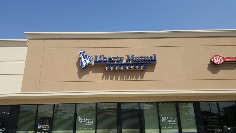 Mineola Channel Letters
A sleek and stylish channel letter sign, featuring bright LED illumination to attract attention in high-traffic areas. Designed for businesses in Mineola, New York, and crafted by Awningstar, this sign is ideal for pairing wit