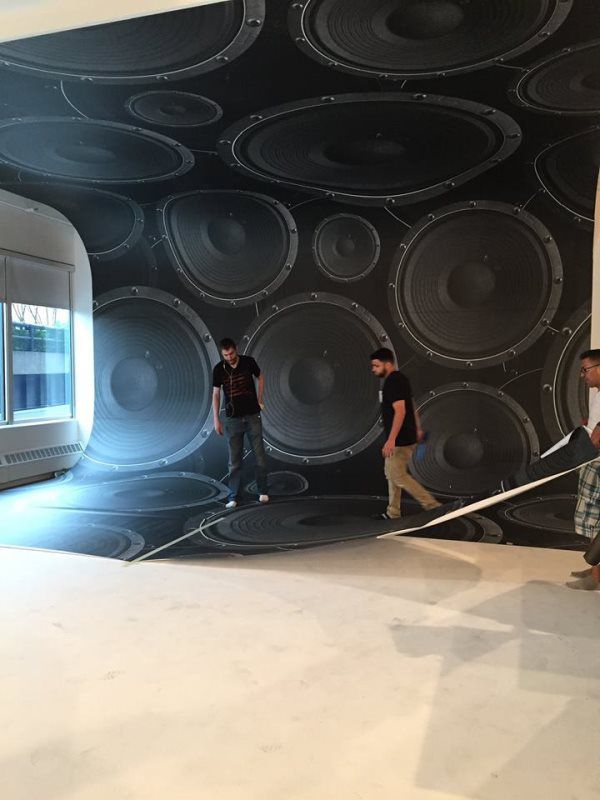 Mineola Signs Installation
Reliable decal installation services from Wendell Awnings North, offering flawless application of decals on storefronts, commercial canopies, and business vehicles near me. Located in Mineola, New York, our team delivers hi