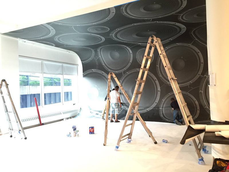 Mineola Signs Installation
Professional decal installation by Awningstar, specializing in vehicle wraps, window decals, and commercial door decals near you. Based in Mineola, New York, our team ensures perfect alignment and adhesion for a polished lo