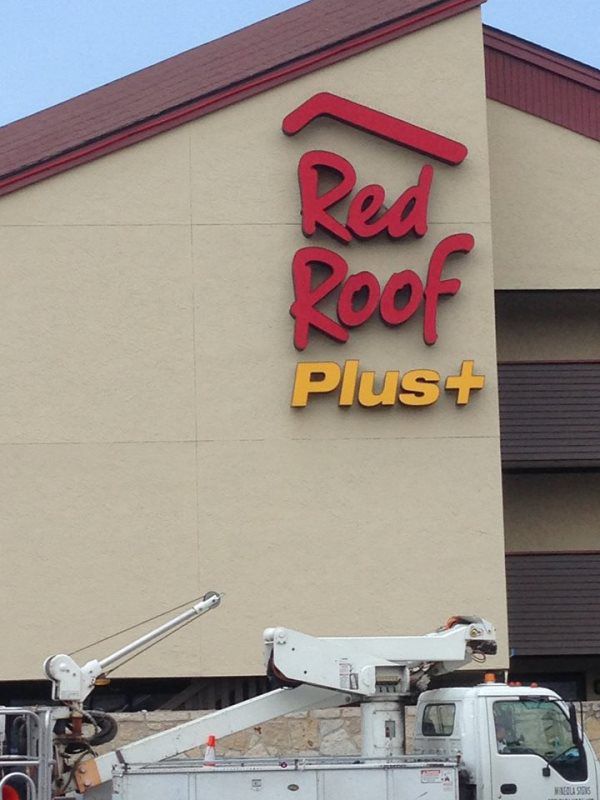 Mineola Channel Letters
A sophisticated trimless channel letter sign with a smooth finish, designed to enhance the visual appeal of businesses in Mineola, New York. Produced by Awningstar, this sign complements garden awnings for sale near me, patio 