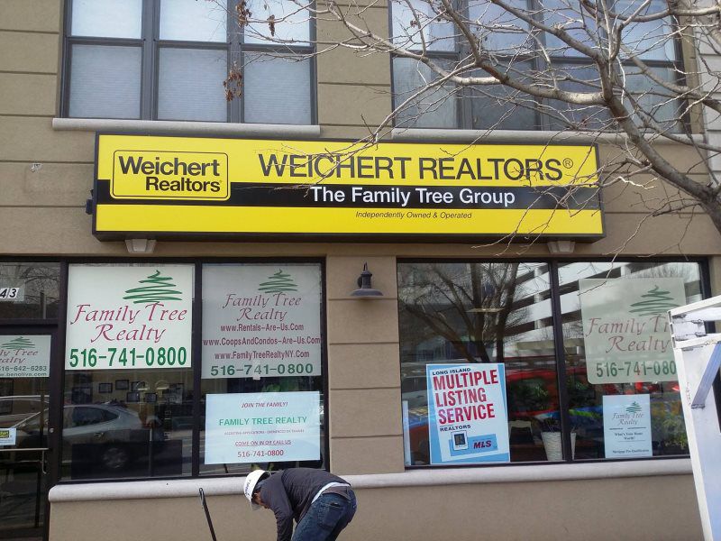 Mineola Other Signage