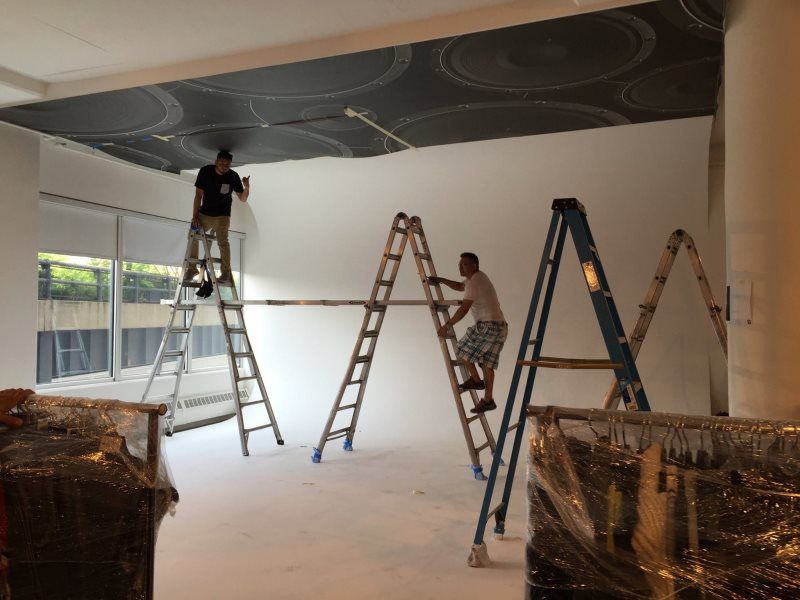 Mineola Signs Installation
 Comprehensive signage installation services by Mineola Flags, perfect for commercial signs, outdoor awnings, and digital displays near me. Located in Mineola, New York, our installation experts provide seamless integration