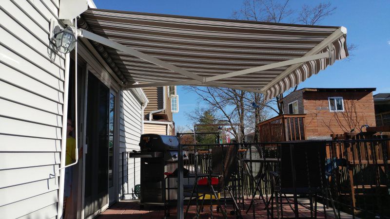 Mineola Awnings Signs
Business retractable entrance awning by Mineola Signs and Awnings, Mineola, New York
A modern business retractable entrance awning by Mineola Signs and Awnings in Mineola, New York. This awning offers the flexibility to adjust f