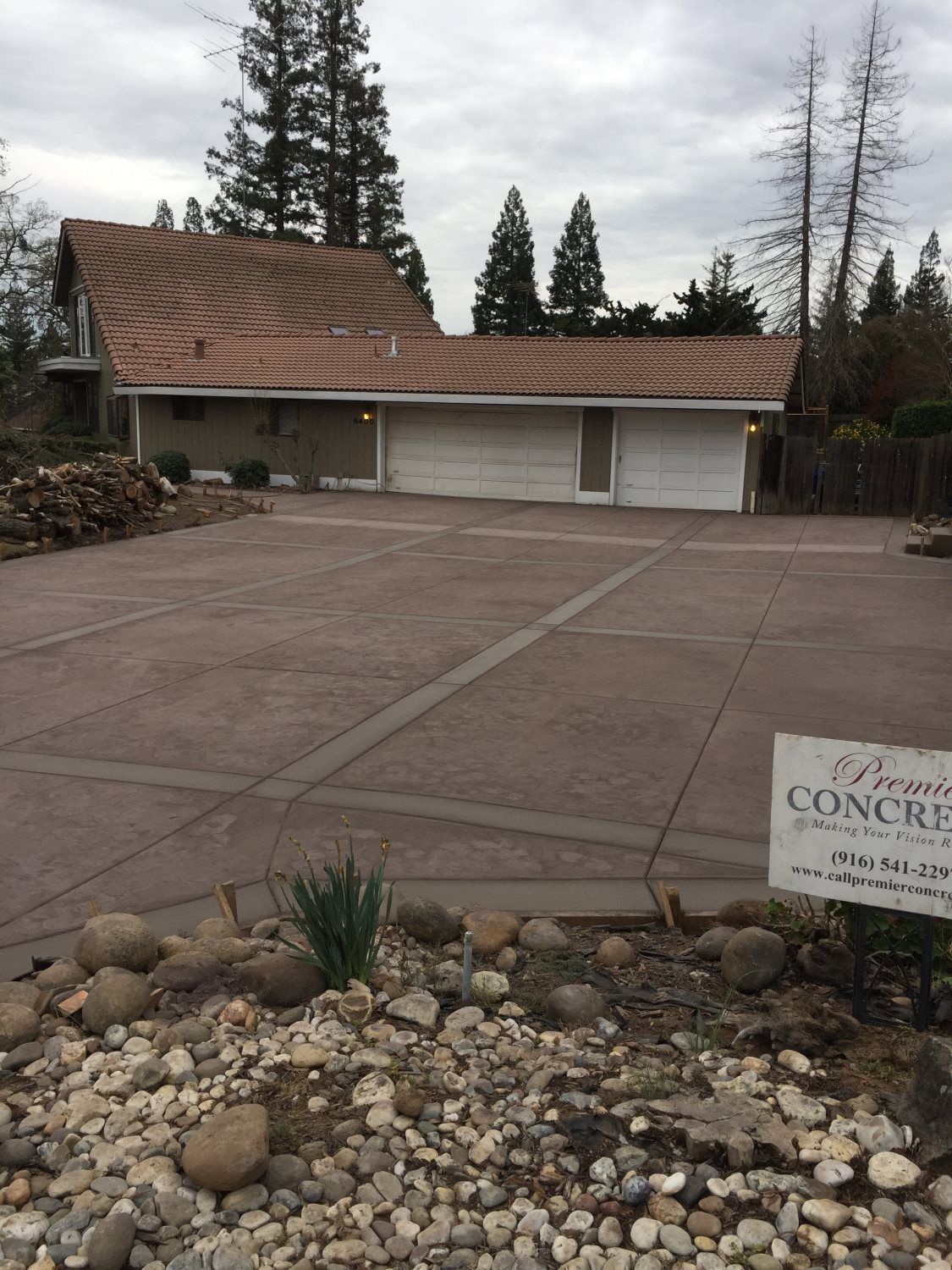 Driveways Premier Concrete Inc